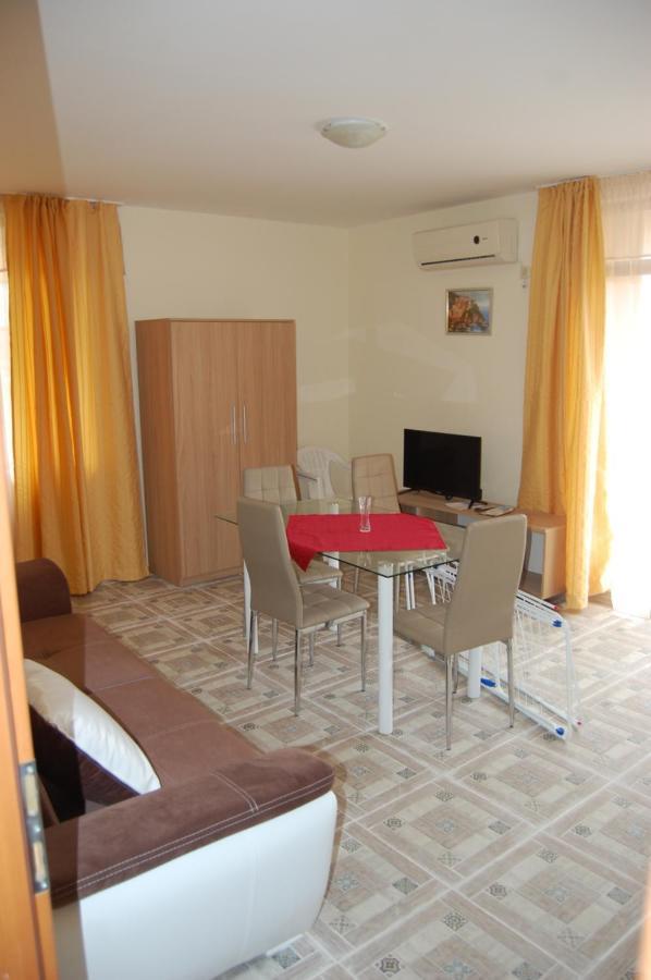 Renta Bg Apartments In Царево Екстериор снимка