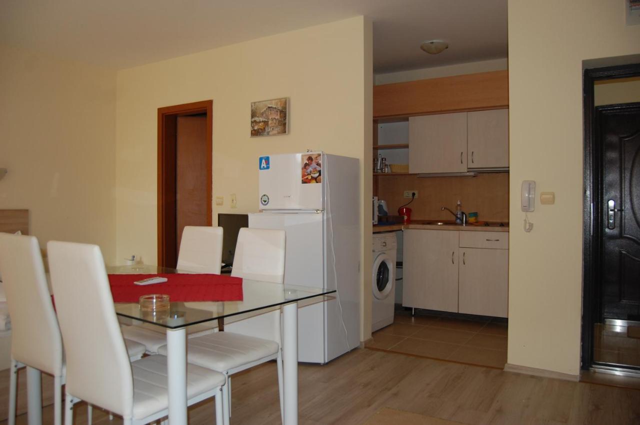Renta Bg Apartments In Царево Екстериор снимка